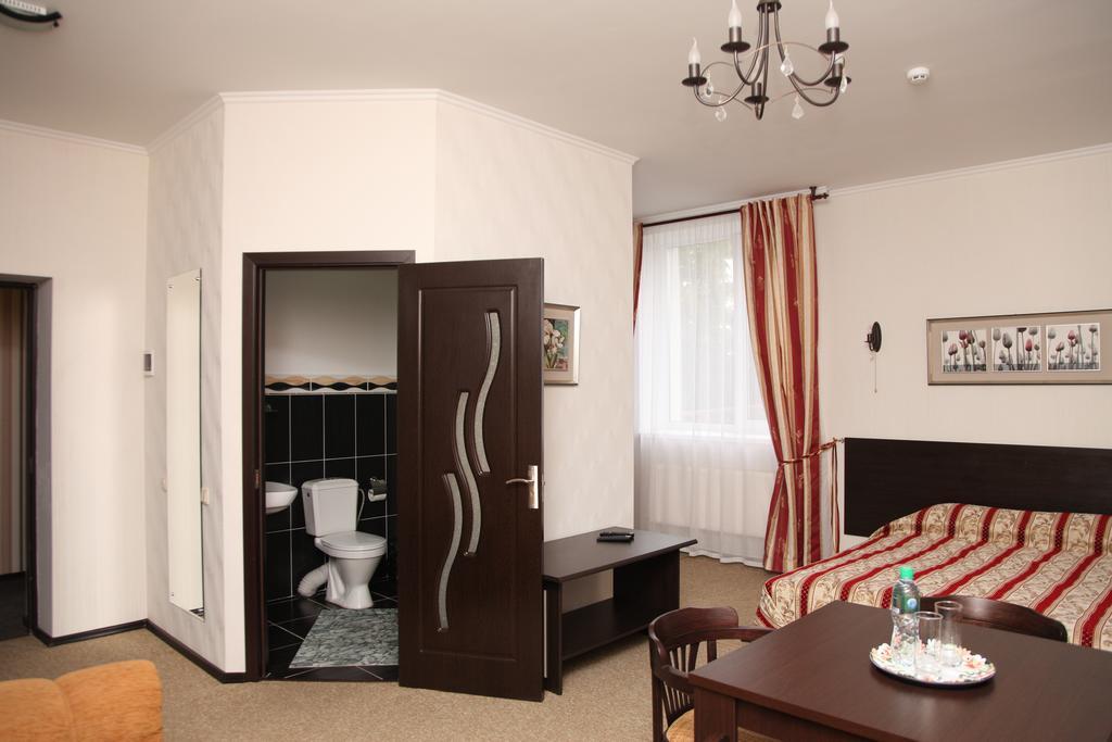 Florentina Hotel Edinet Kamer foto