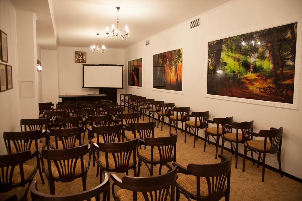 Florentina Hotel Edinet Buitenkant foto