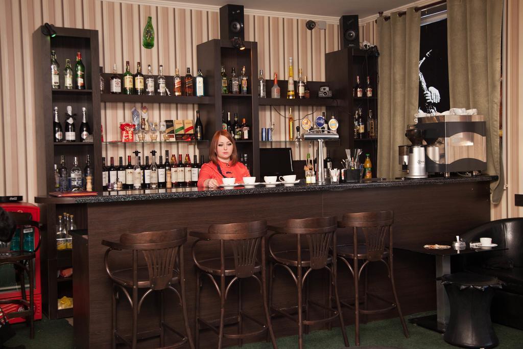 Florentina Hotel Edinet Buitenkant foto