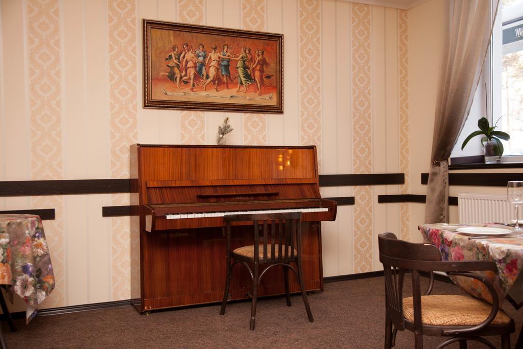 Florentina Hotel Edinet Buitenkant foto