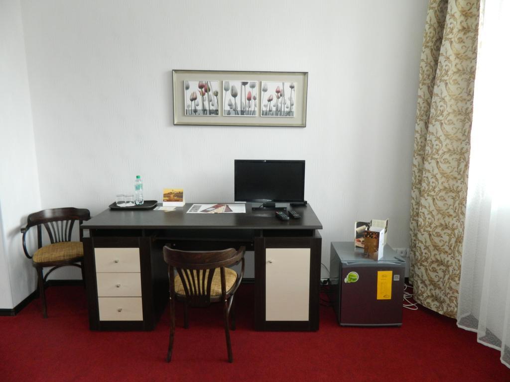 Florentina Hotel Edinet Kamer foto