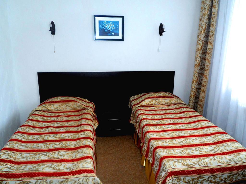 Florentina Hotel Edinet Buitenkant foto