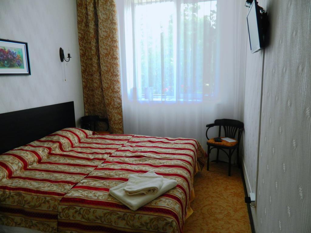 Florentina Hotel Edinet Buitenkant foto